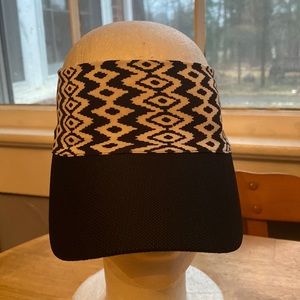 U baseball style in good condition